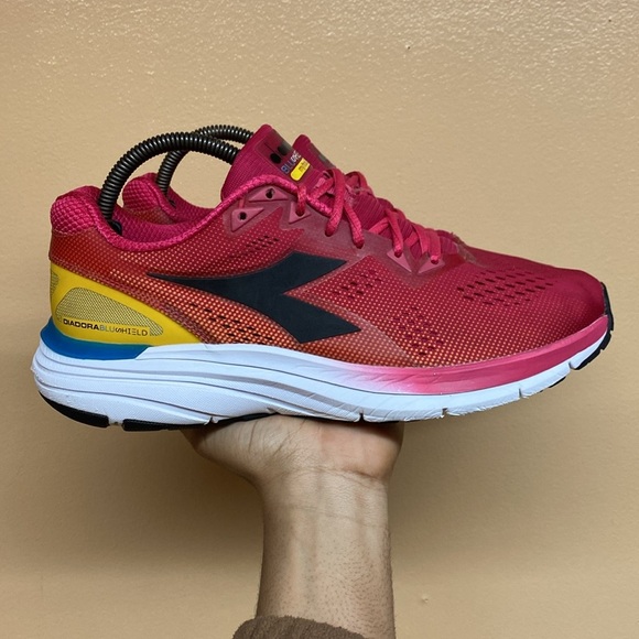 Diadora Mythos 3 BluShield Running Sneakers Bundle - Picture 13 of 17